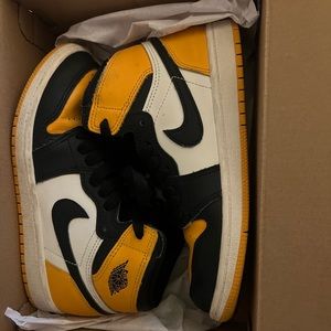Size 2 Nike Air Jordan Sneakers Yellow & Black .. Great Condition